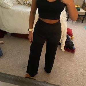 Black stretchy pants